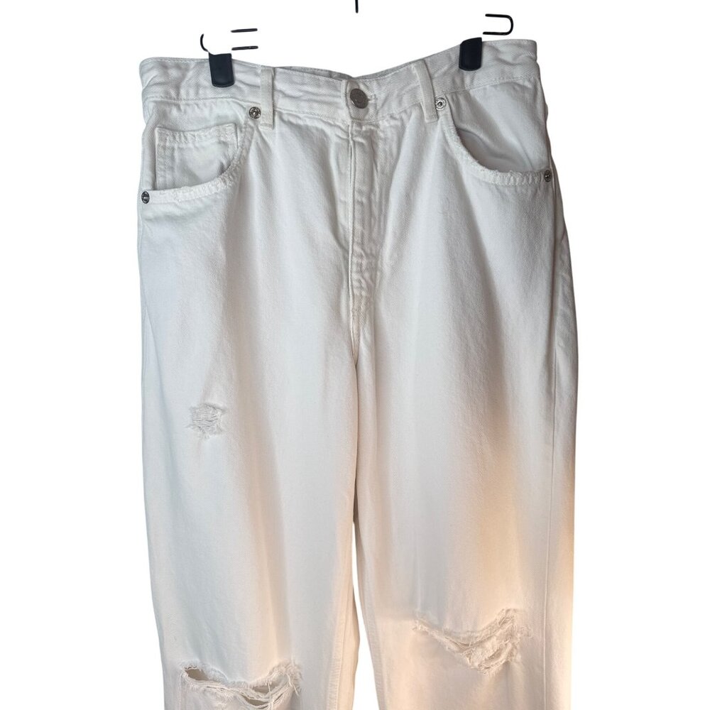 2/$30 ZARA Womens Size 8 Distressed White Jeans - Picture 5 of 15